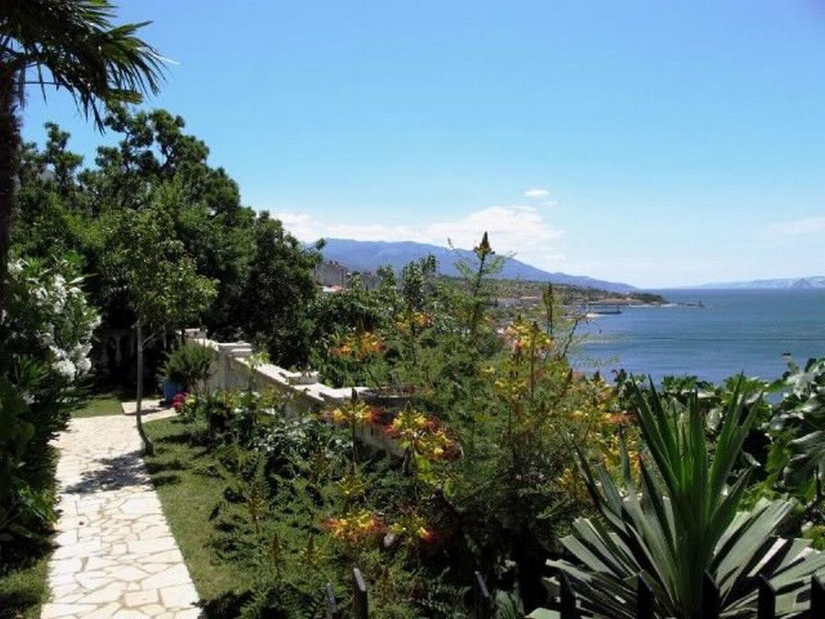 Apartments Lucia Senj  Exterior foto